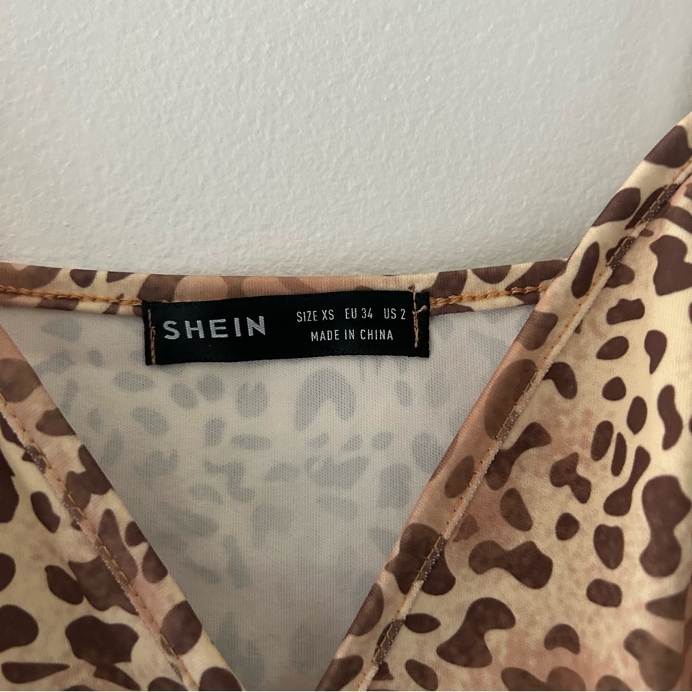 Womens US XS Shein Leopard Cropped Tank Top - Picture 3 of 3